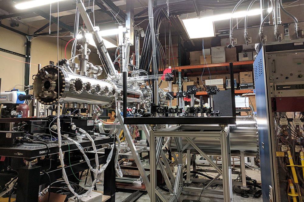 Z-pinch machine