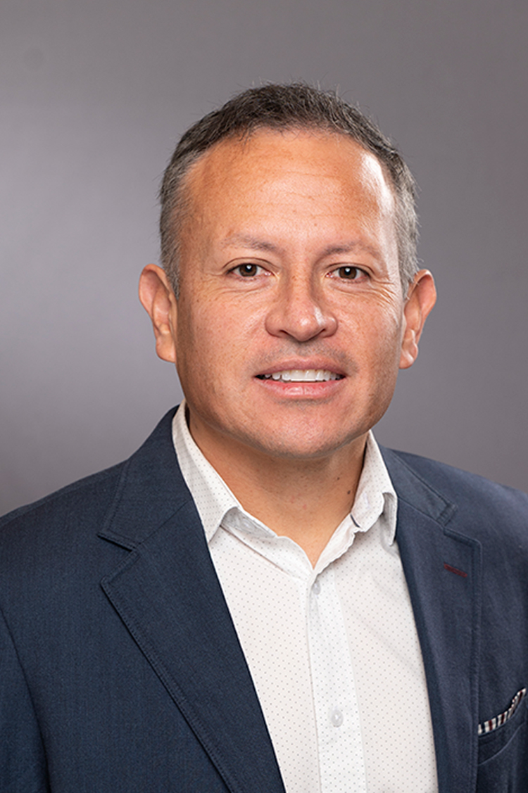 Giovanni Nino headshot