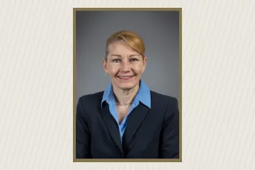 Headshot of Laura McGill
